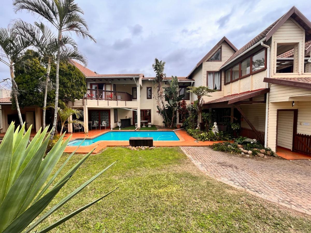 Hotel The Wood House Empangeni Exterior foto
