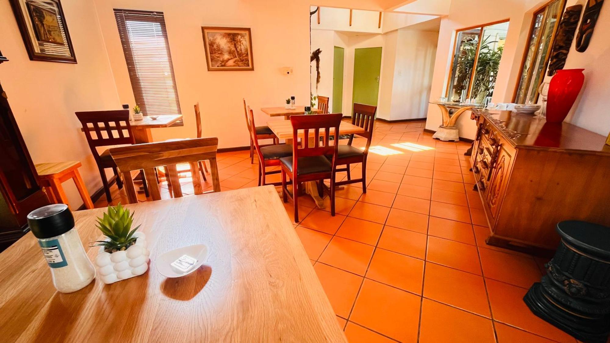 Hotel The Wood House Empangeni Exterior foto