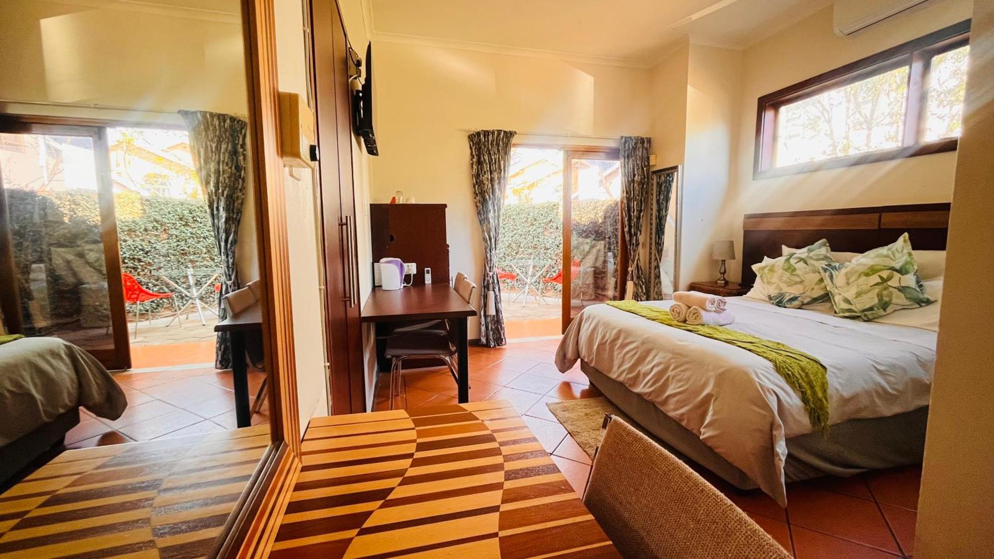 Hotel The Wood House Empangeni Exterior foto